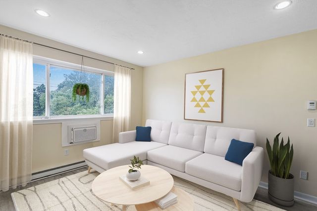 256 Parker Hill Ave 13, Boston, MA 02120