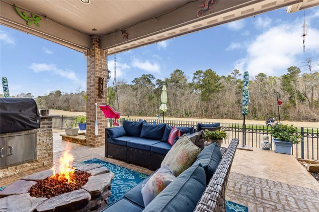3131 N Cotswold Manor Drive, Kingwood, TX 77339
