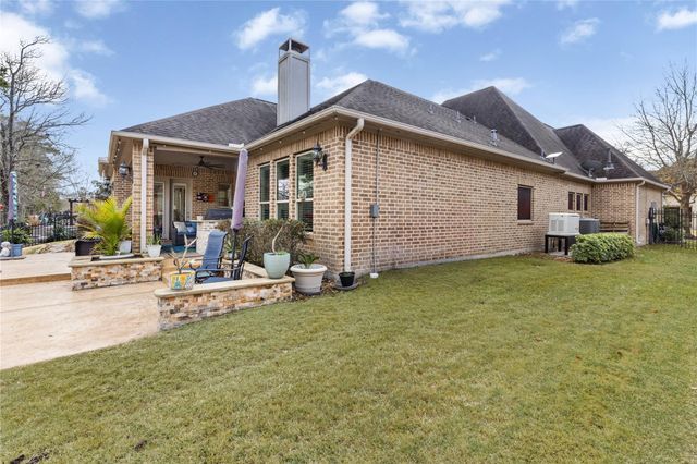 3131 N Cotswold Manor Drive, Kingwood, TX 77339