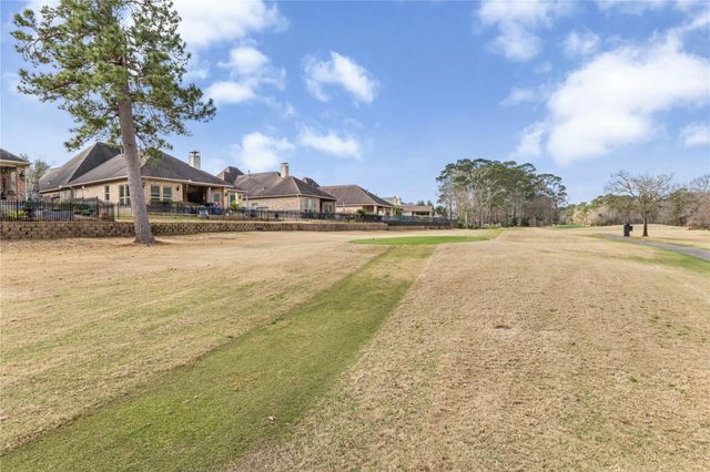 3131 N Cotswold Manor Drive, Kingwood, TX 77339