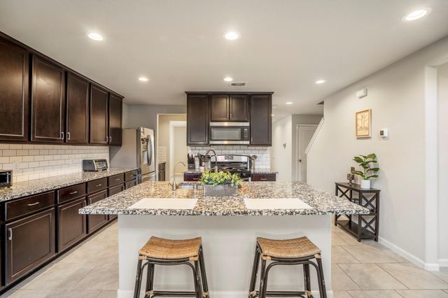 719 Autumn Flats Way, Rosharon, TX 77583