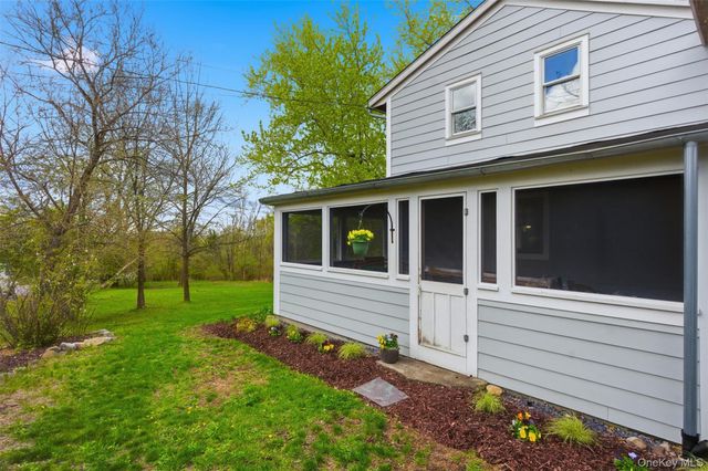 906 Albany Post Road, New Paltz, NY 12561