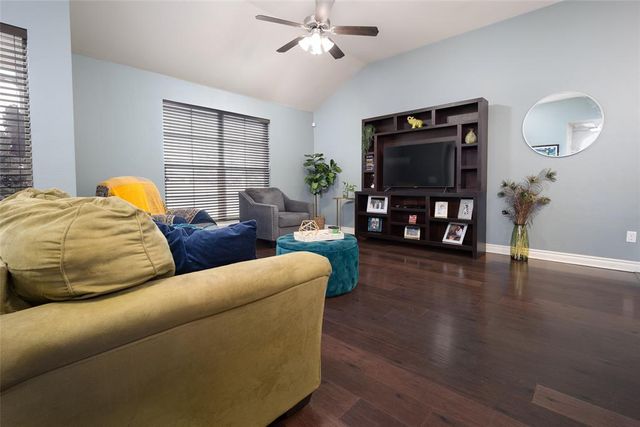 13300 SW 4th Street, Yukon, OK 73099