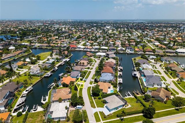 478 Persian CT, Marco Island, FL 34145