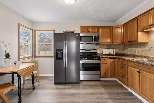 1461 Grandview Avenue E, Maplewood, MN 55109