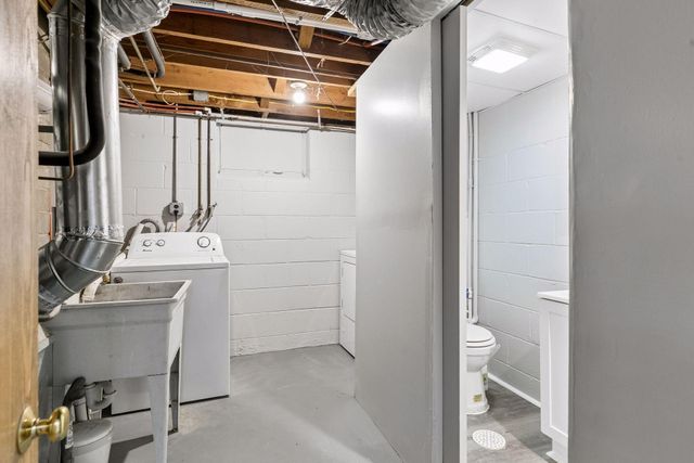 1461 Grandview Avenue E, Maplewood, MN 55109