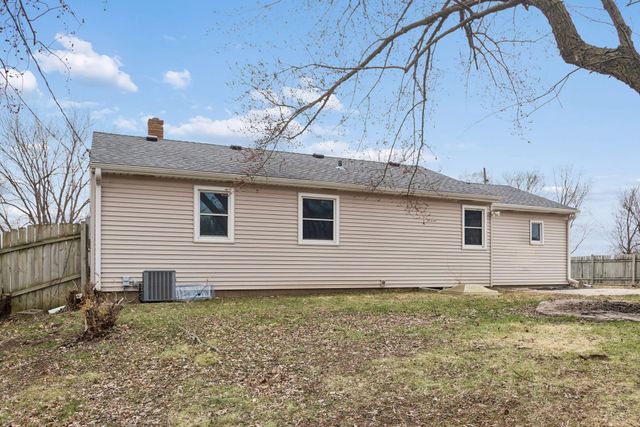 1461 Grandview Avenue E, Maplewood, MN 55109