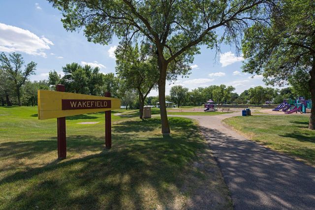 1461 Grandview Avenue E, Maplewood, MN 55109