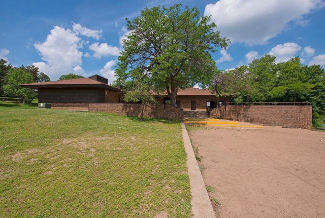 1461 Grandview Avenue E, Maplewood, MN 55109