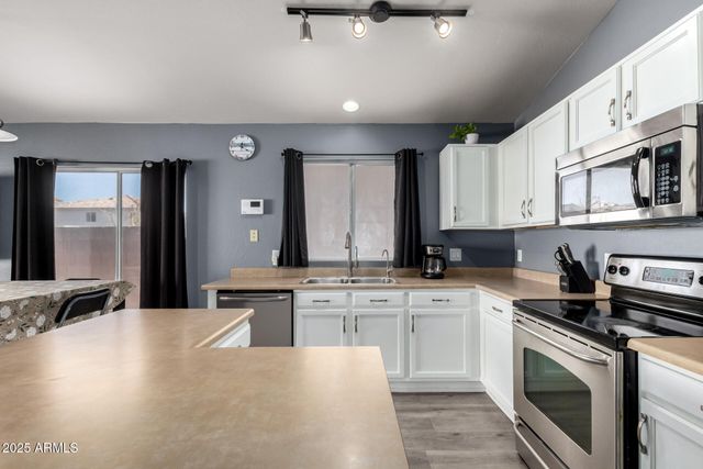 12606 W CHERRY HILLS Drive, El Mirage, AZ 85335