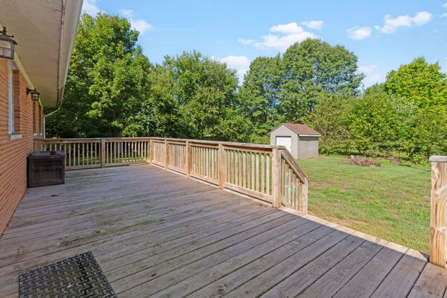 865 W 200 N, La Porte, IN 46350