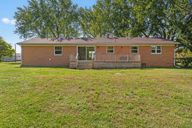 865 W 200 N, La Porte, IN 46350