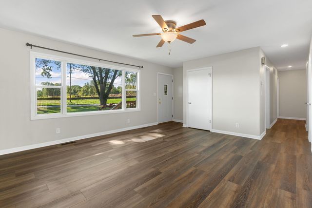 865 W 200 N, La Porte, IN 46350