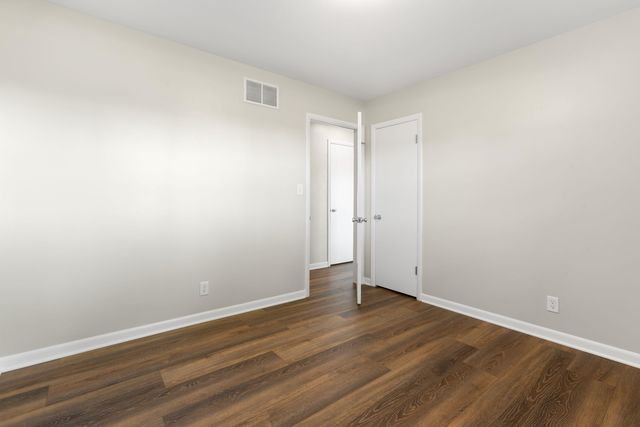 865 W 200 N, La Porte, IN 46350