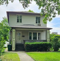 512 N Ridgeland Avenue, Oak Park, IL 60302