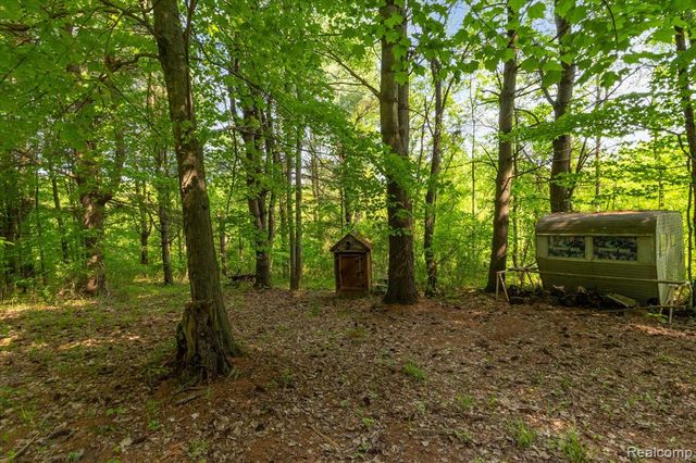 5 Donna, Dryden, MI 48428