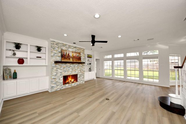 4210 Alcorn Glen Lane, Sugar Land, TX 77479