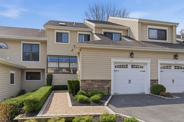 44 Villas Circle, Melville, NY 11747