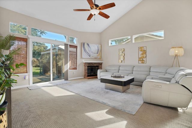 20378 Amethyst Dr, Hilmar, CA 95324