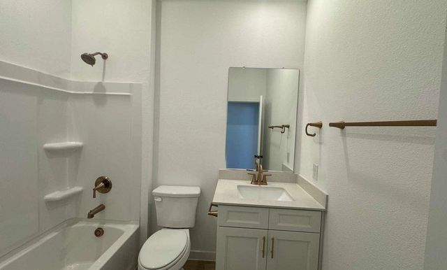 712 Tyronza Drive, Justin, TX 76247