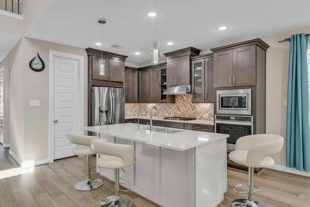 2030 Woodland Pine Court, Conroe, TX 77384