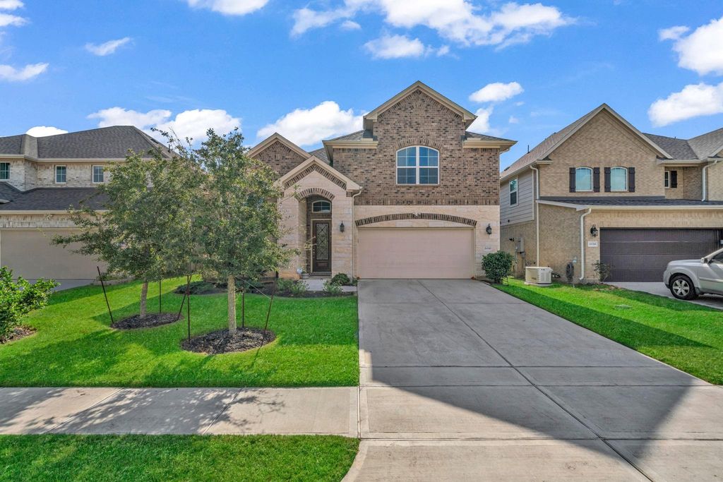 2030 Woodland Pine Court, Conroe, TX 77384