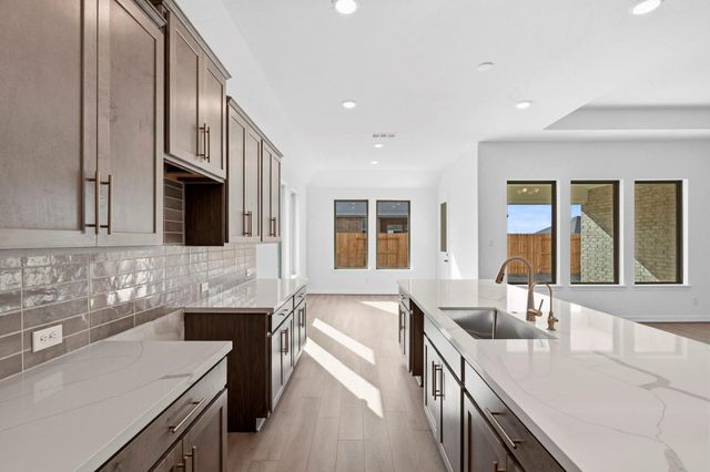 2021 Blue Mar Drive, Brookshire, TX 77423