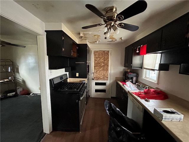 939 Josephine St, N Versailles, PA 15035