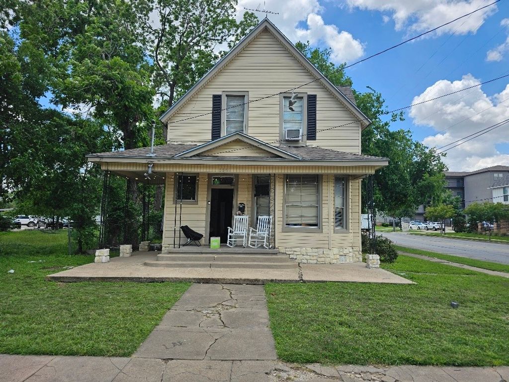 1801 S 10th Street, Waco, TX 76706