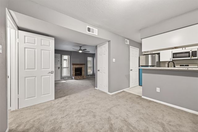 2100 Wilcrest Drive 225, Houston, TX 77042