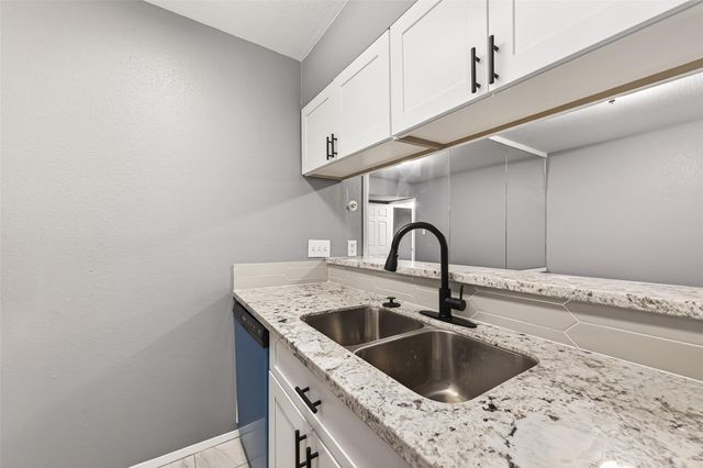 2100 Wilcrest Drive 225, Houston, TX 77042