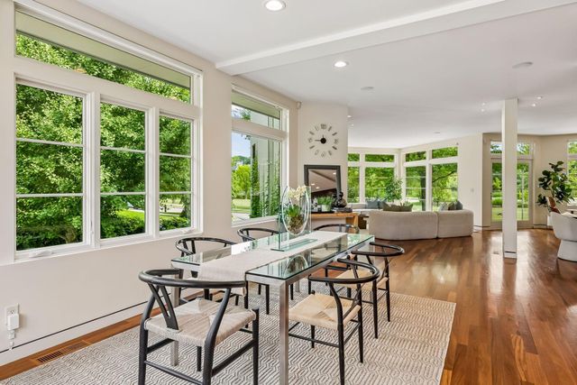 2100 W Lake Of The Isles Parkway, Minneapolis, MN 55405