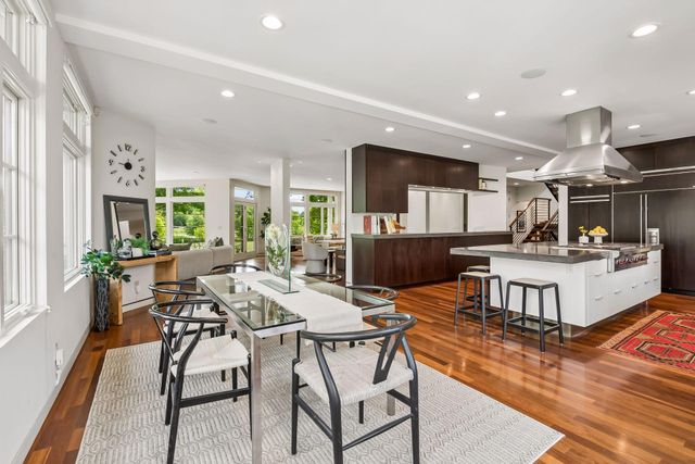 2100 W Lake Of The Isles Parkway, Minneapolis, MN 55405