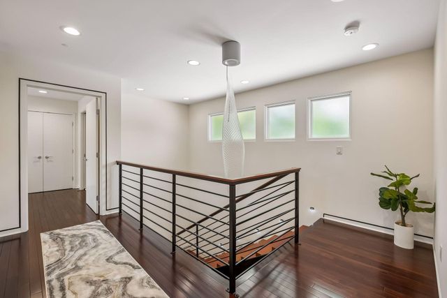 2100 W Lake Of The Isles Parkway, Minneapolis, MN 55405