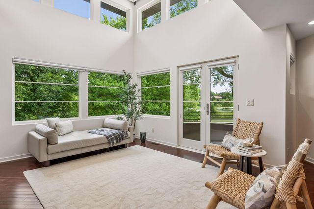 2100 W Lake Of The Isles Parkway, Minneapolis, MN 55405