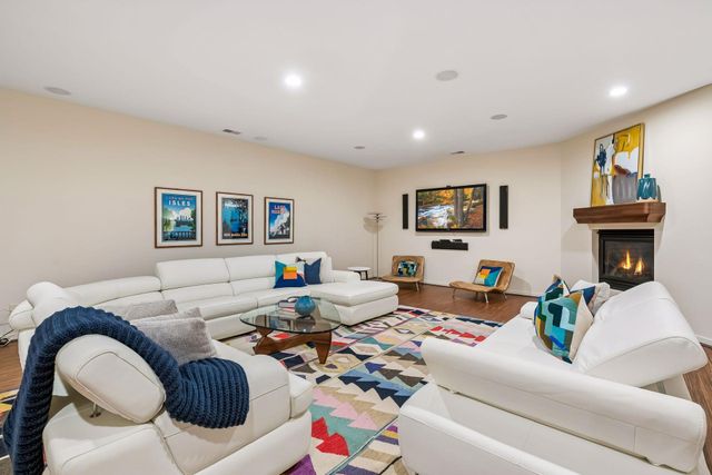 2100 W Lake Of The Isles Parkway, Minneapolis, MN 55405