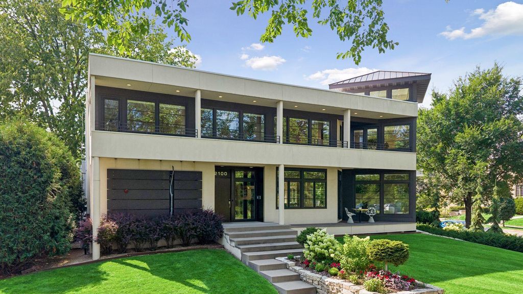 2100 W Lake Of The Isles Parkway, Minneapolis, MN 55405 — exterior
