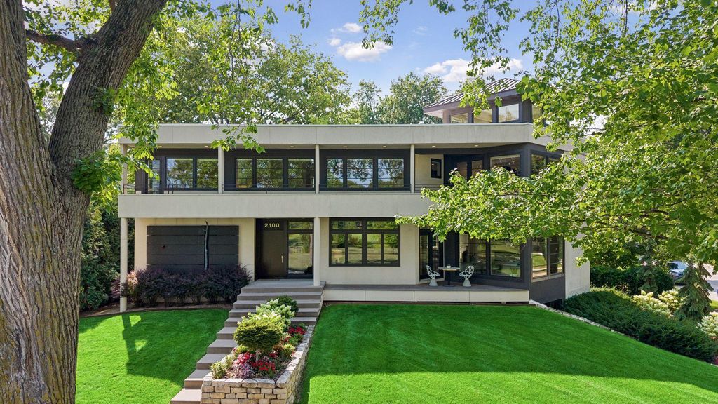 2100 W Lake Of The Isles Parkway, Minneapolis, MN 55405 — photo 3
