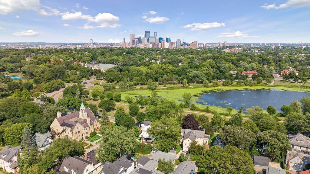 2100 W Lake Of The Isles Parkway, Minneapolis, MN 55405 — photo 4