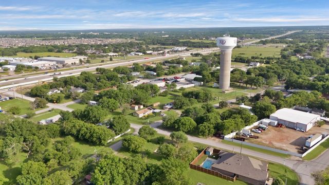 226 Carson Street, Red Oak, TX 75154