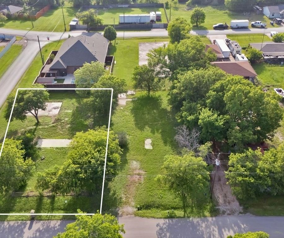 226 Carson Street, Red Oak, TX 75154