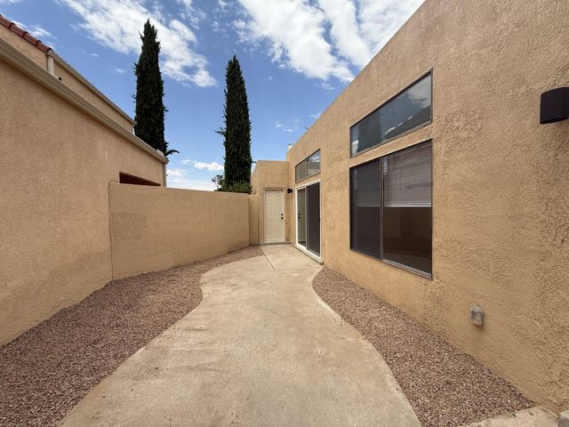 7588 Keystone Drive NE, Albuquerque, NM 87109