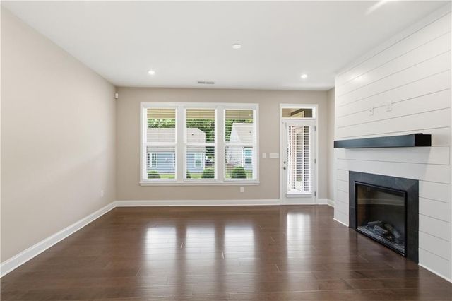 210 Balsam Drive, Dallas, GA 30157