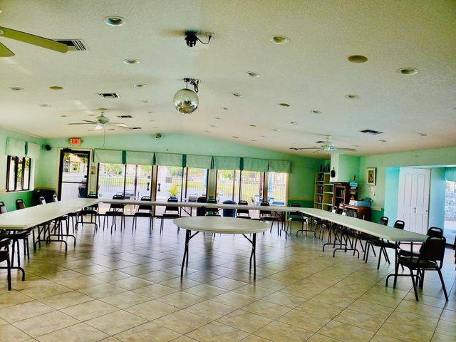 3561 Pine Needle Drive C-1, Greenacres, FL 33463