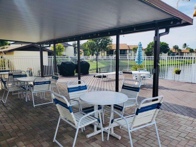 3561 Pine Needle Drive C-1, Greenacres, FL 33463