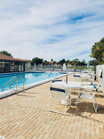 3561 Pine Needle Drive C-1, Greenacres, FL 33463