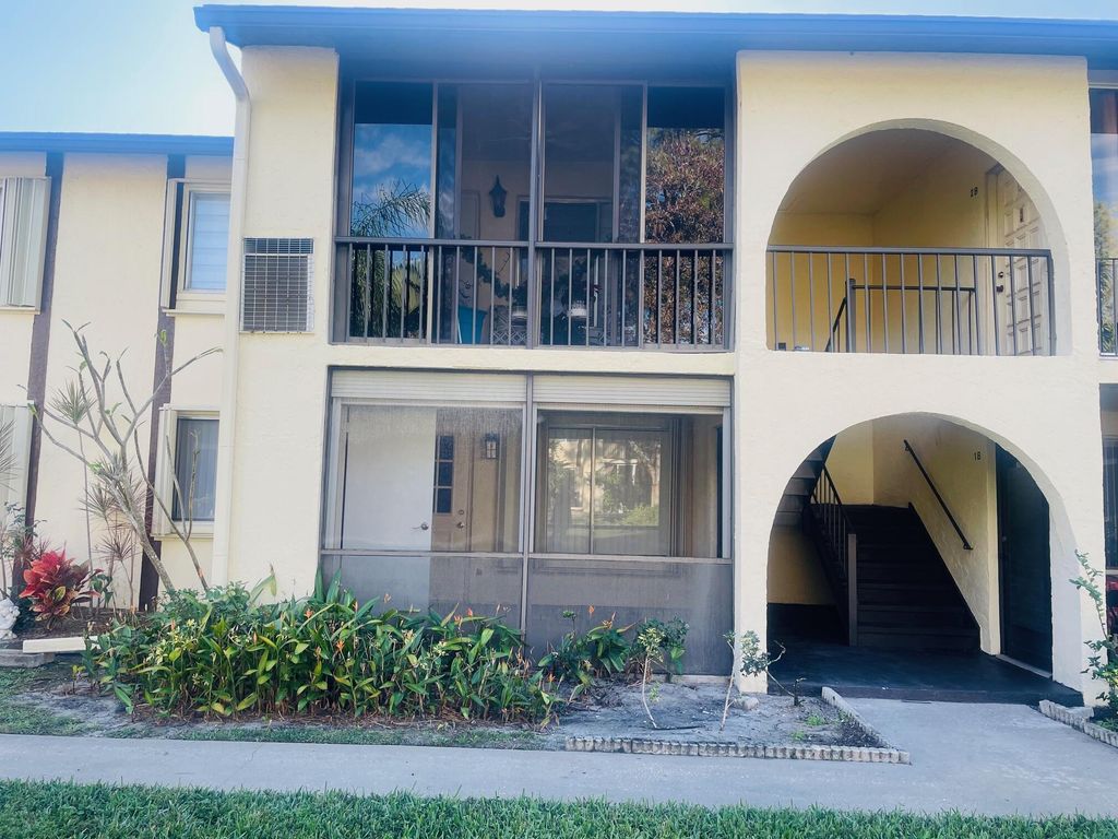 3561 Pine Needle Drive C-1, Greenacres, FL 33463