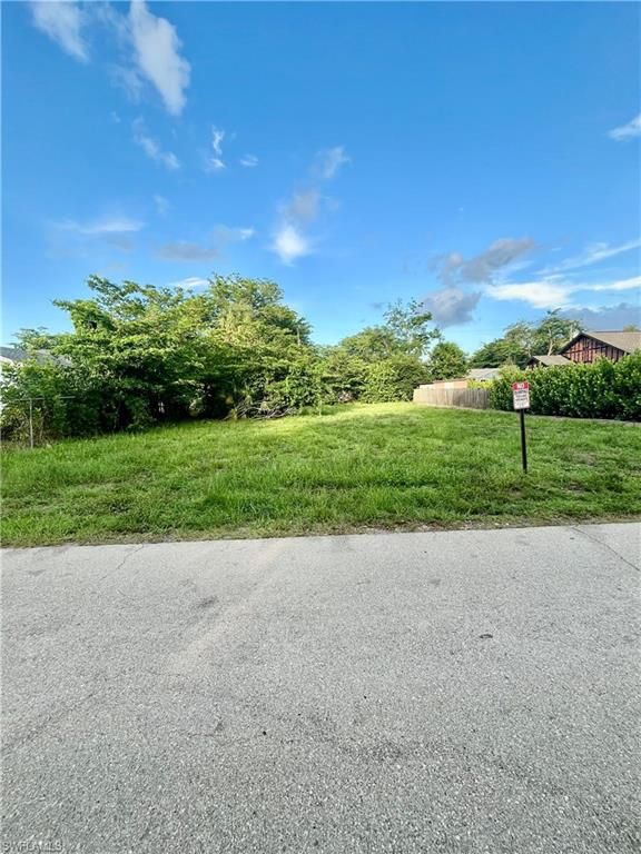 2317 Altamont AVE, FORT MYERS, FL 33901 — photo 2