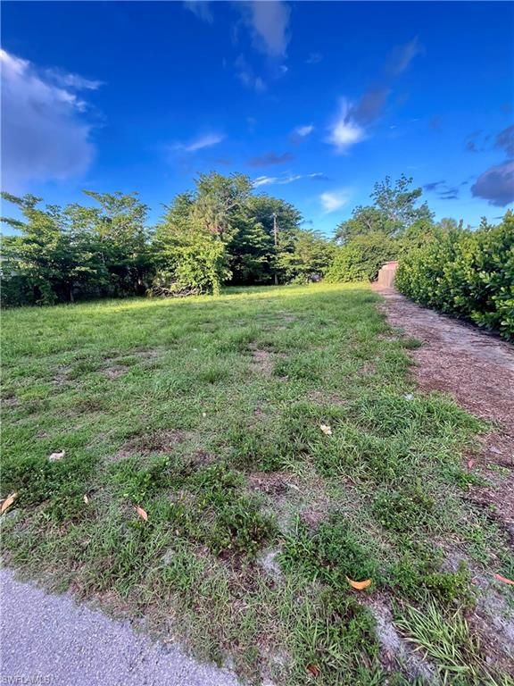 2317 Altamont AVE, FORT MYERS, FL 33901 — photo 4
