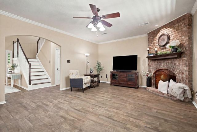 402 Fairbanks Drive, Magnolia, TX 77354